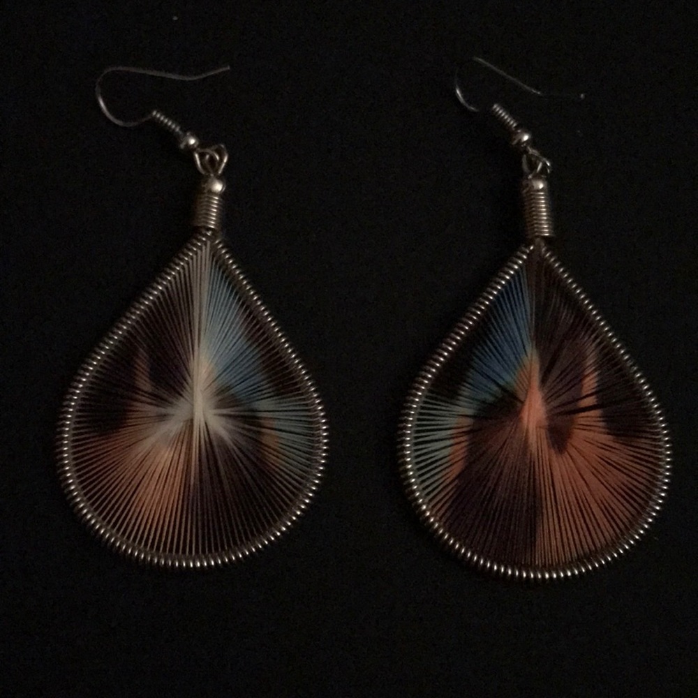 Felt string earrings